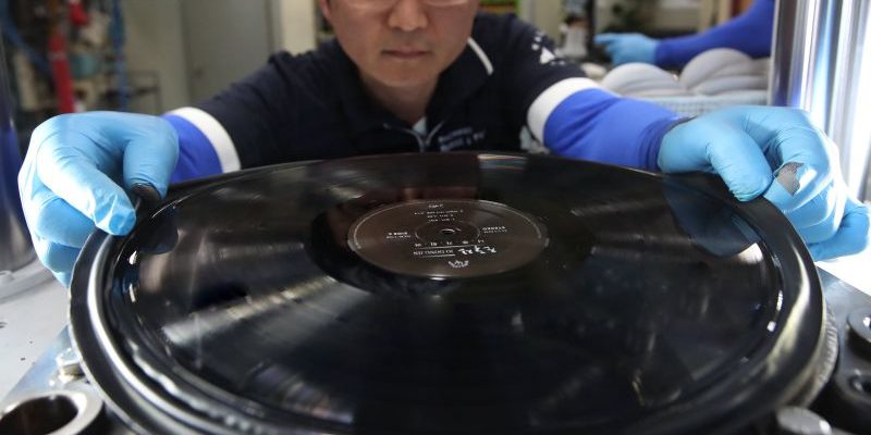 sony-fabrica-de-vinyl